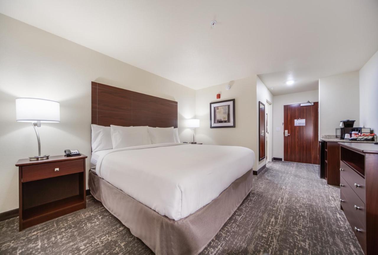 Cobblestone Inn & Suites-Fremont Buitenkant foto