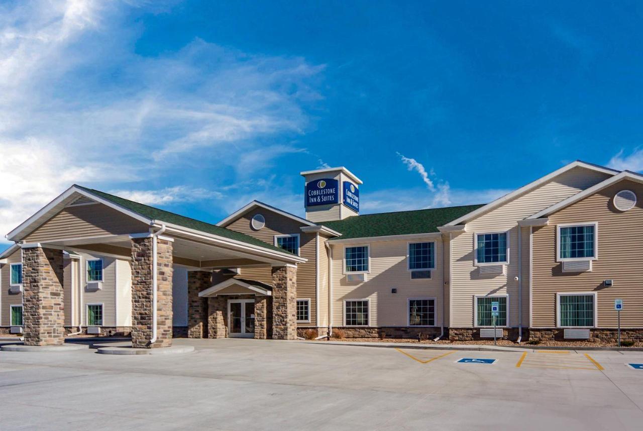 Cobblestone Inn & Suites-Fremont Buitenkant foto