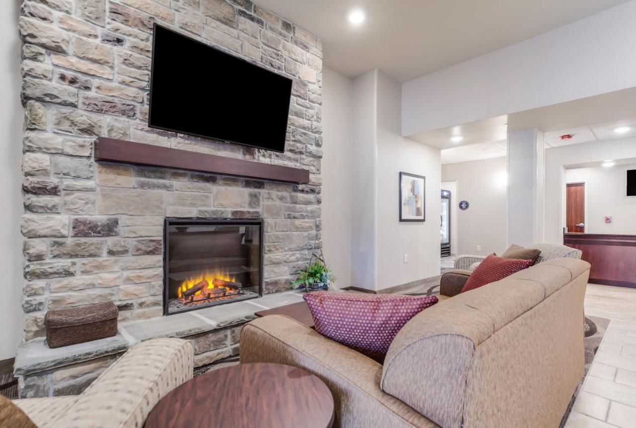 Cobblestone Inn & Suites-Fremont Buitenkant foto