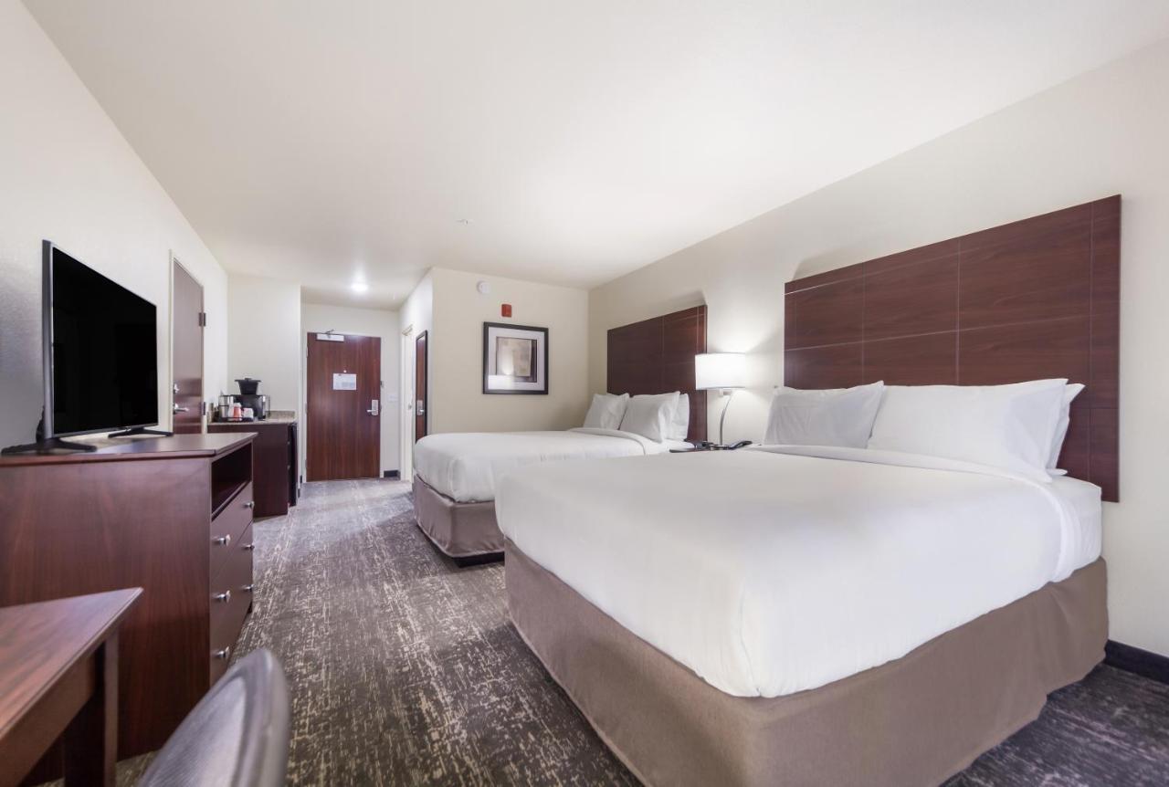 Cobblestone Inn & Suites-Fremont Buitenkant foto