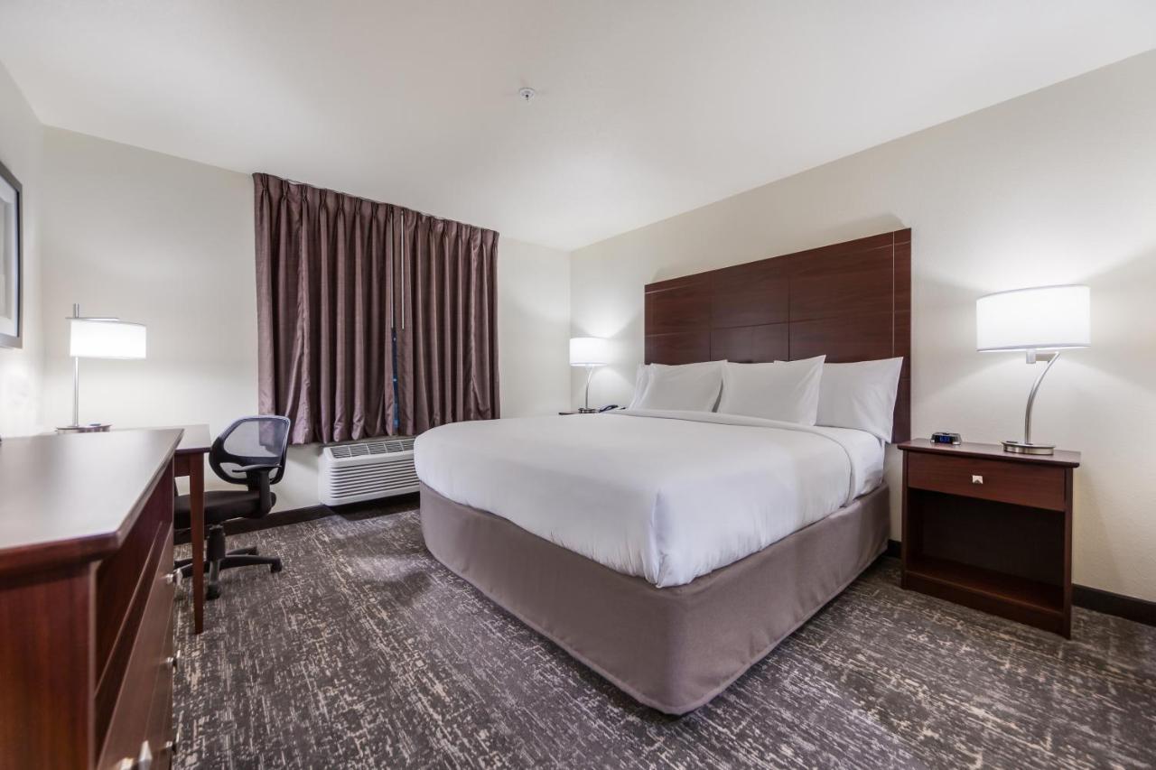 Cobblestone Inn & Suites-Fremont Buitenkant foto