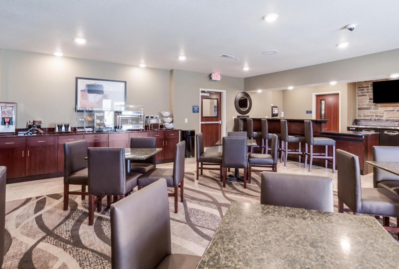 Cobblestone Inn & Suites-Fremont Buitenkant foto