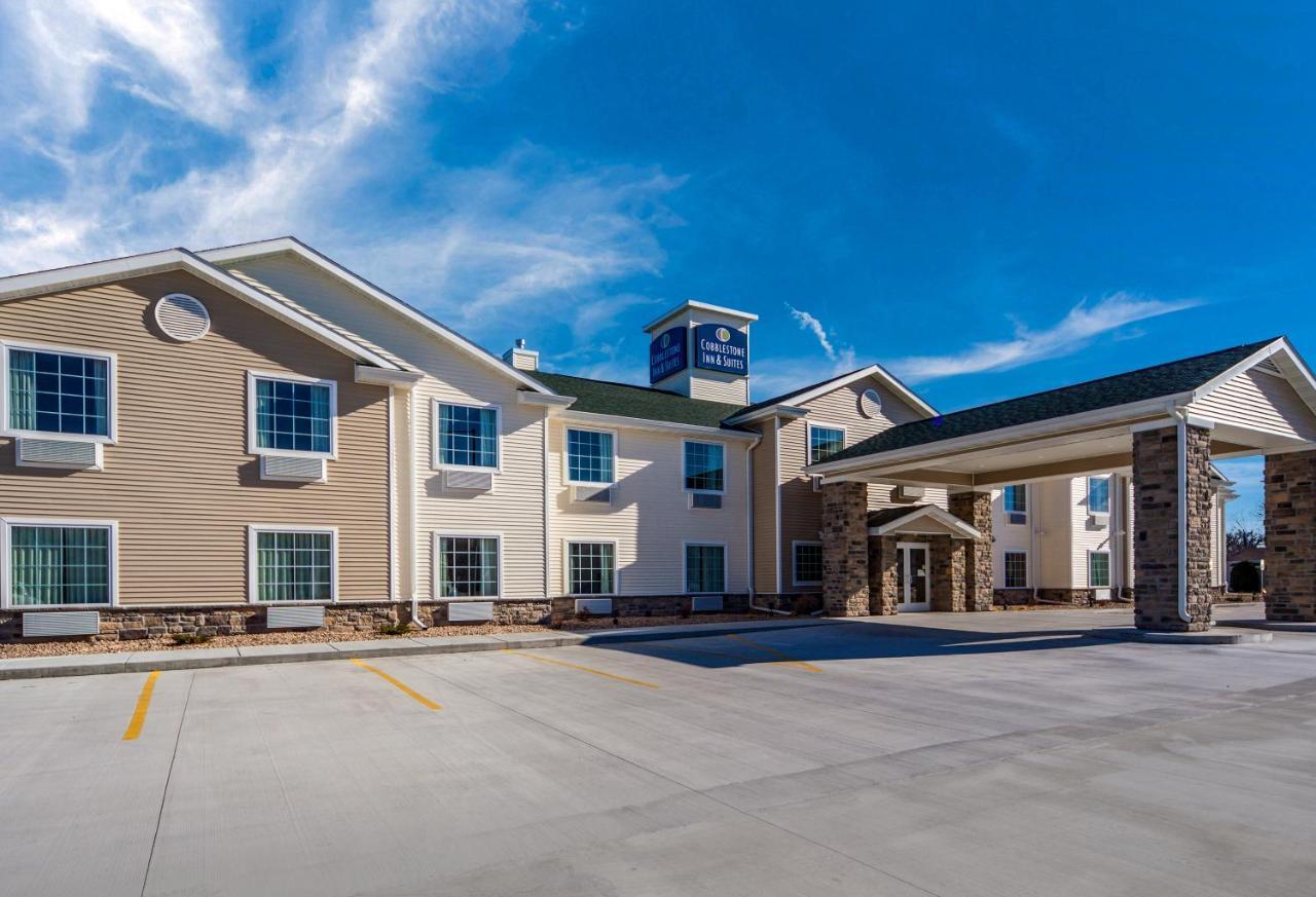 Cobblestone Inn & Suites-Fremont Buitenkant foto