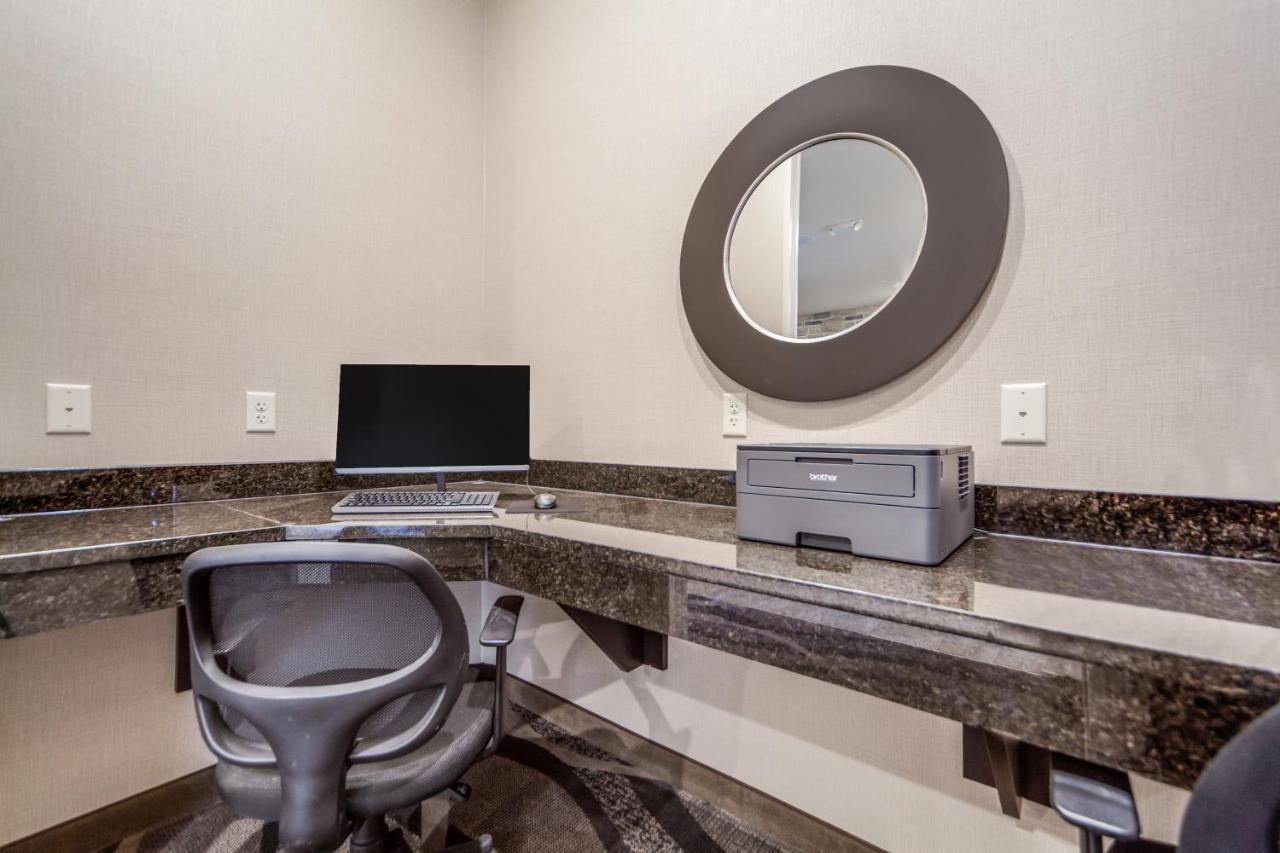 Cobblestone Inn & Suites-Fremont Buitenkant foto