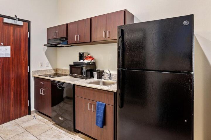 Cobblestone Inn & Suites-Fremont Buitenkant foto